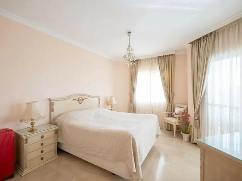 Apartamento en Alquiler Bel Air Estepona 2 Dormitorios Vistas al Mar