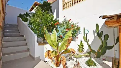 Chalet en Bolnuevo con Piscina Climatizada Cerca de la Playa