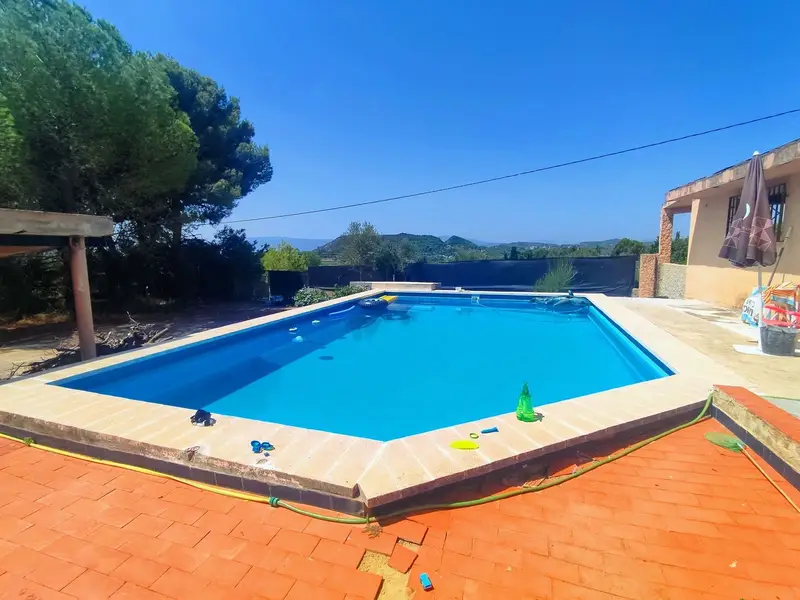 Chalet en Venta Montserrat Valencia 6 Dormitorios 3 Baños Piscina Jardin