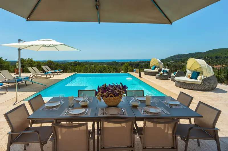 Villa de Lujo con 4 Dormitorios en Ibiza Alquiler