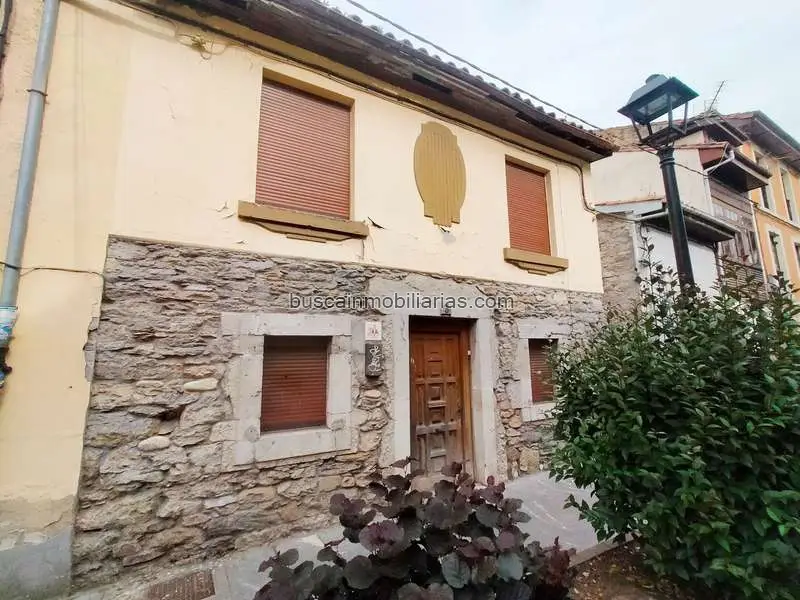 Casa Adosada para Reformar en Pravia Asturias