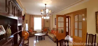 Chalet en Venta en Calle Hortensia Linares