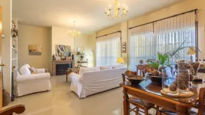 Casa en Venta Aznalcázar 4 Dormitorios 3 Baños Piscina Jardín