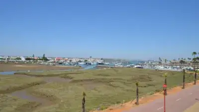 Apartamento en Punta del Moral con Vistas al Mar y Piscina