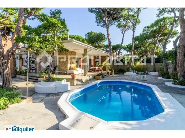 Alquiler Casa Gavà Mar con Piscina Privada - 4 Dormitorios