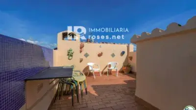 Apartamento en Empuriabrava con Vistas al Mar y Licencia Turistica
