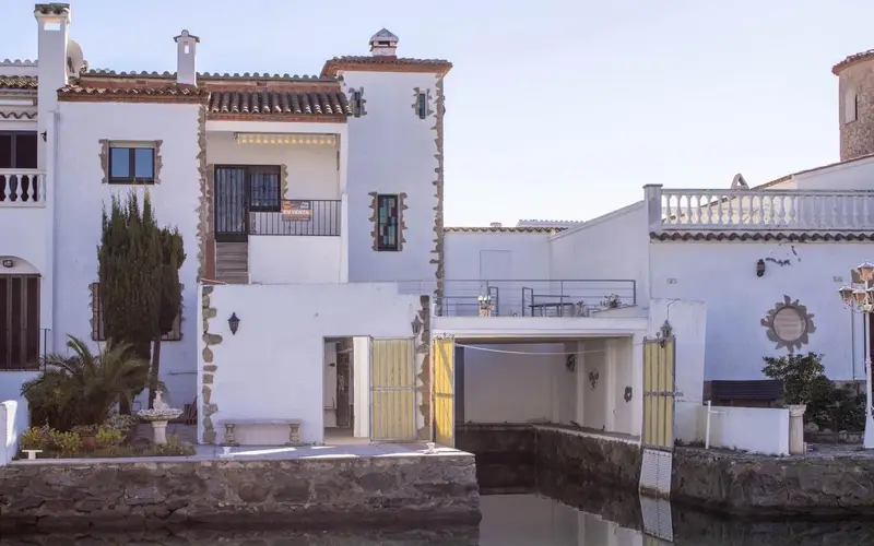 Chalet con Amarre Privado en Empuriabrava