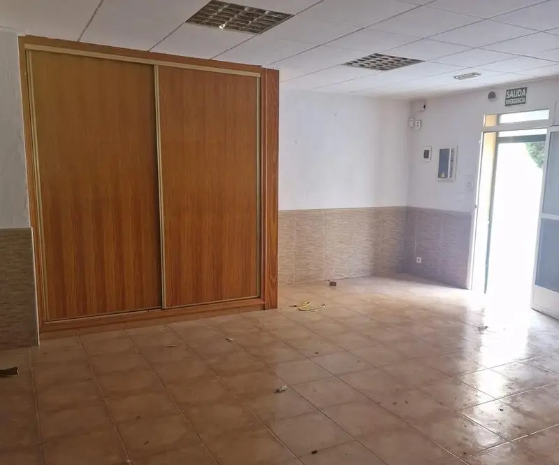 Local Comercial en Venta Orihuela - Frente Colegio Santo Domingo