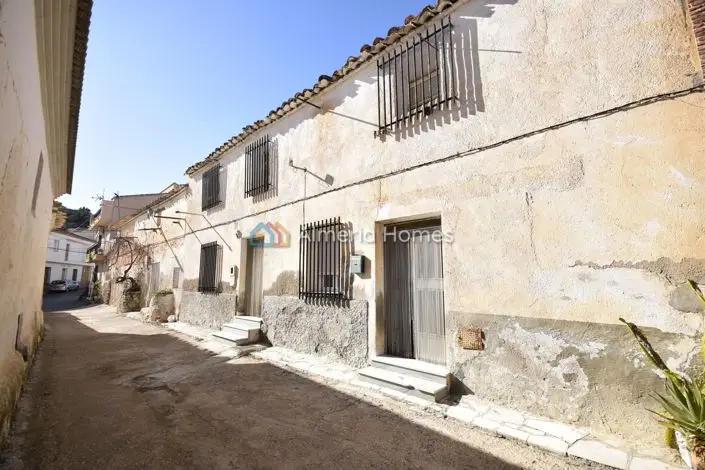 Casa Adosada 5 Dormitorios Oria Almeria