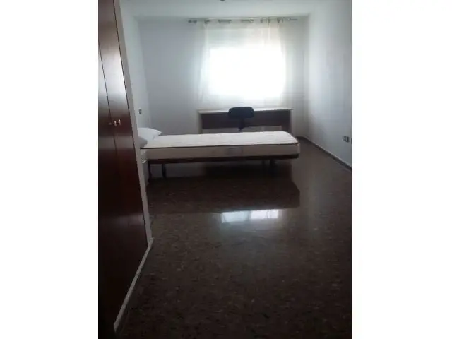 Alquiler piso estudiantes Castellon 3 habitaciones 2 baños garaje incluido