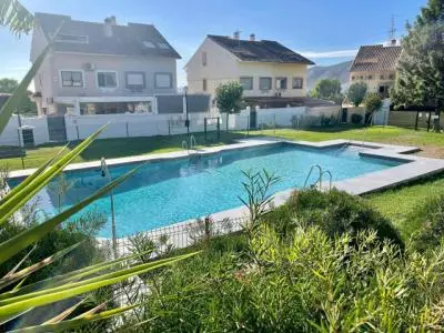 Casa Adosada en Estacion Cartama 3 Dormitorios 3 Baños Jardin Piscina