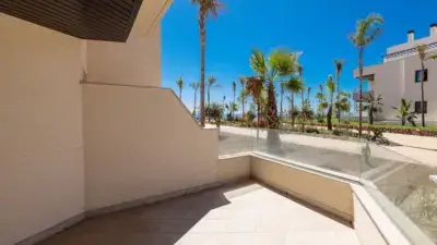 Atico en Costa del Sol con Piscina y Jardin Cerca de Torre del Mar