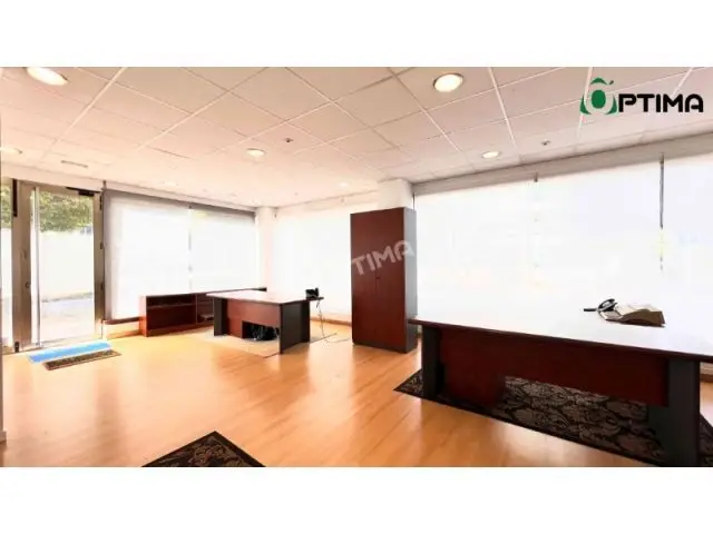 Local Comercial en Alquiler Fontiñas Santiago 155m²