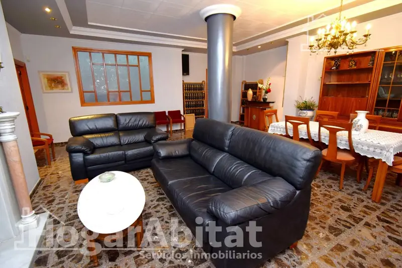 Casa en Lliria con Terraza Trastero y Garaje Doble