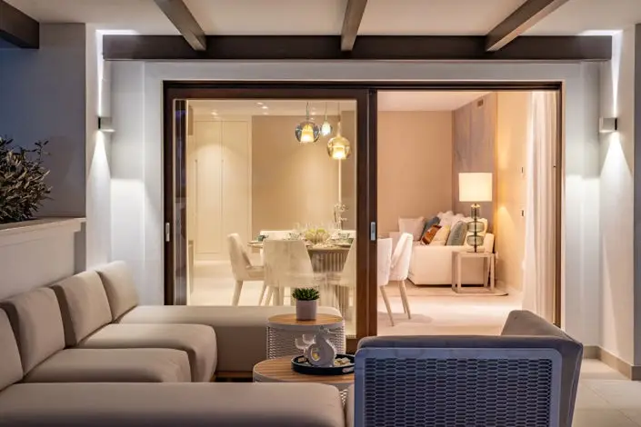 Villa de Lujo Costa del Sol: Diseño Exclusivo y Materiales Premium