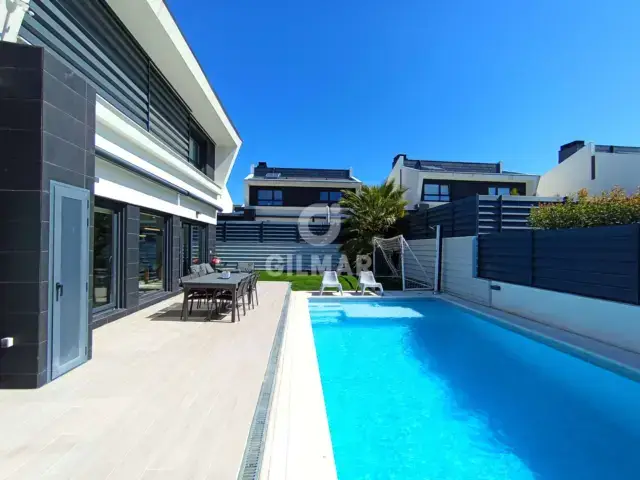 Chalet en Alquiler Boadilla del Monte 300m2 Jardin Piscina