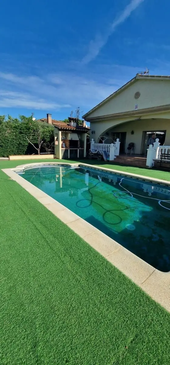 Chalet en Venta en Vidreres Girona 4 Dormitorios Piscina