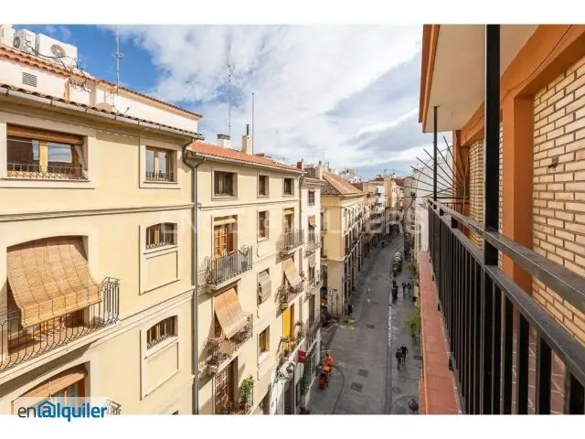Alquiler piso trastero Ciutat vella
