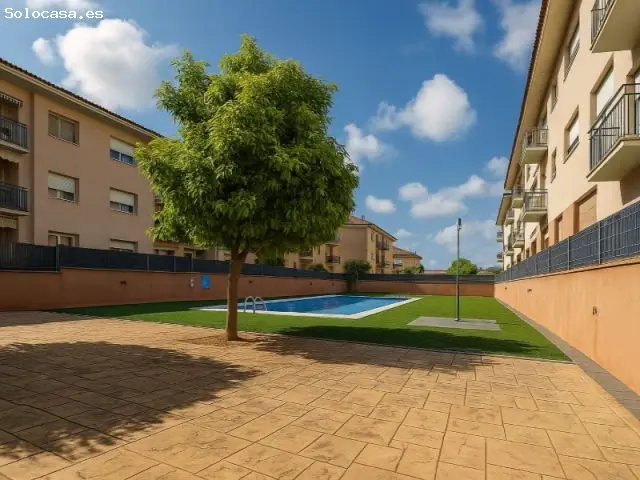 Apartamento Seminuevo en Can Macia con Piscina y Plaza de Aparcamiento