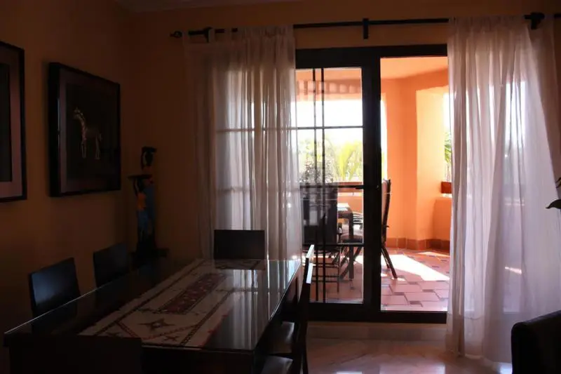 Piso de 3 Dormitorios alquiler Milla de Oro, España