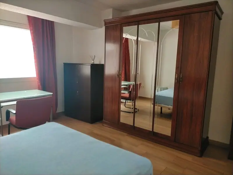 Piso Estudiantes Granada Camino Ronda 3 habitaciones