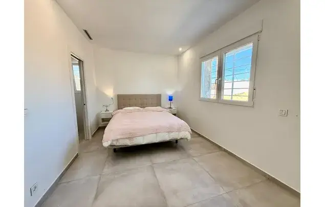 Casa en Alquiler Colomera 3 Dormitorios 176m2 Piscina