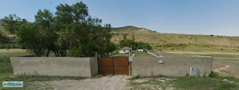 Alquiler Chalet Hontoba 170m2 3 Dormitorios Piscina