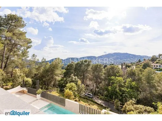 Casa de Lujo en Matadepera con Piscina y Gimnasio