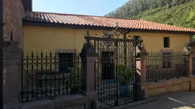 Casa rústica en venta en Barrio de Molina