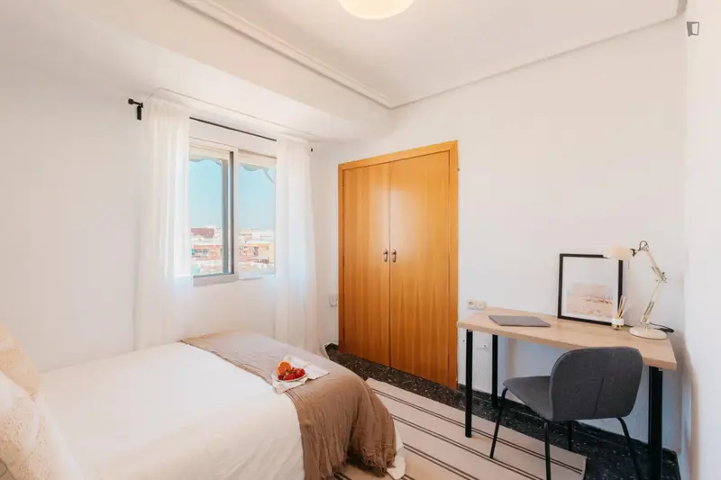 Coliving Valencia: Habitaciones Amuebladas con Facturas Incluidas