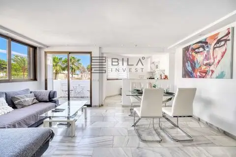 Atico Duplex en Marbella con Vistas al Mar