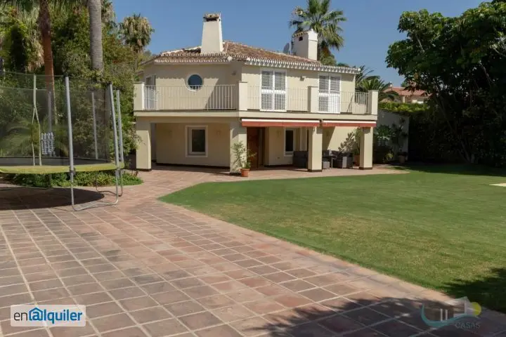 Villa en Benalmádena 5 dormitorios 4 baños 2 garajes