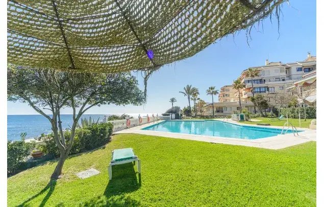 Apartamento con Vistas al Mar en Calahonda  Ideal Parejas y Teletrabajo