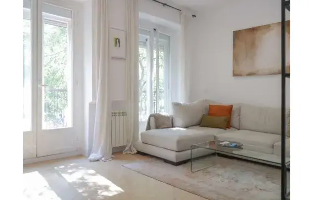 Alquiler Piso 2 Dormitorios 119m2 Madrid