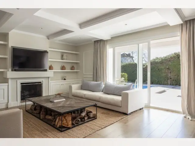 Villa de Lujo 4 Dormitorios Milla de Oro Estepona
