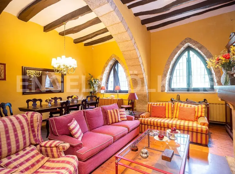 Finca Rústica Siglo XII en Pontons Barcelona 9 habitaciones