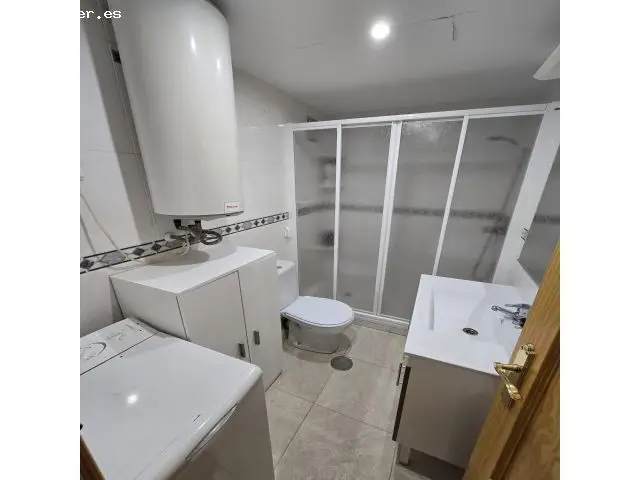 Apartamento en Benidorm cerca de la playa y el centro con piscina y parking
