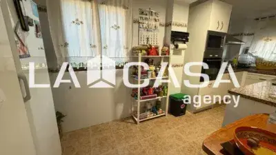 Casa pareada en venta en Entrenúcleos