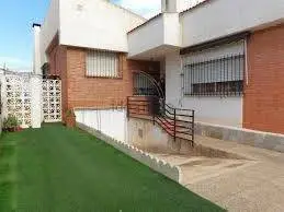 Casa-Villa de 3 Dormitorios en venta San Pedro, España