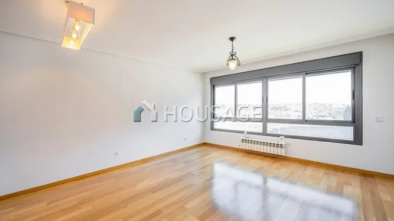Duplex Reformado en Sanchinarro Madrid