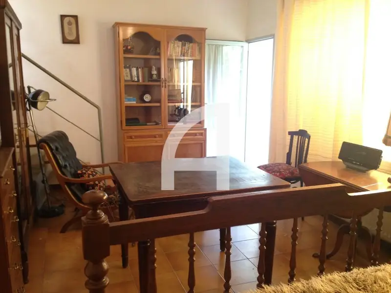 Adosado a Reformar en Figueres 220m2 4 Habitaciones
