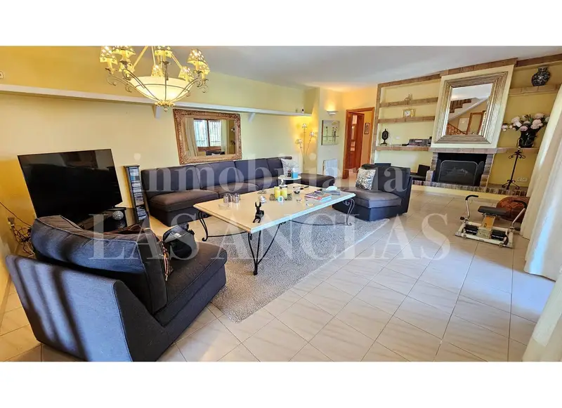 Villa en venta con licencia turística en Jesus Ibiza