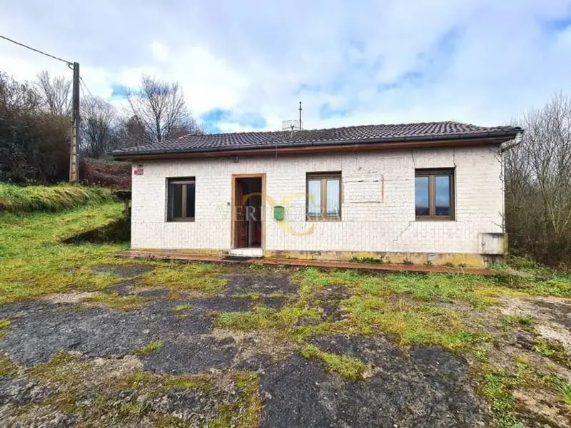 Chalet en venta en Oviedo con multiples posibilidades de reforma