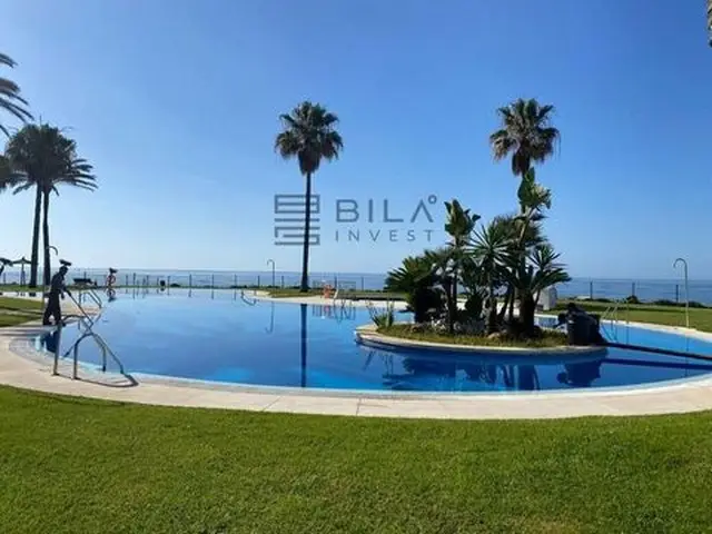 Apartamento 3 Dormitorios Primera Linea de Playa Mijas