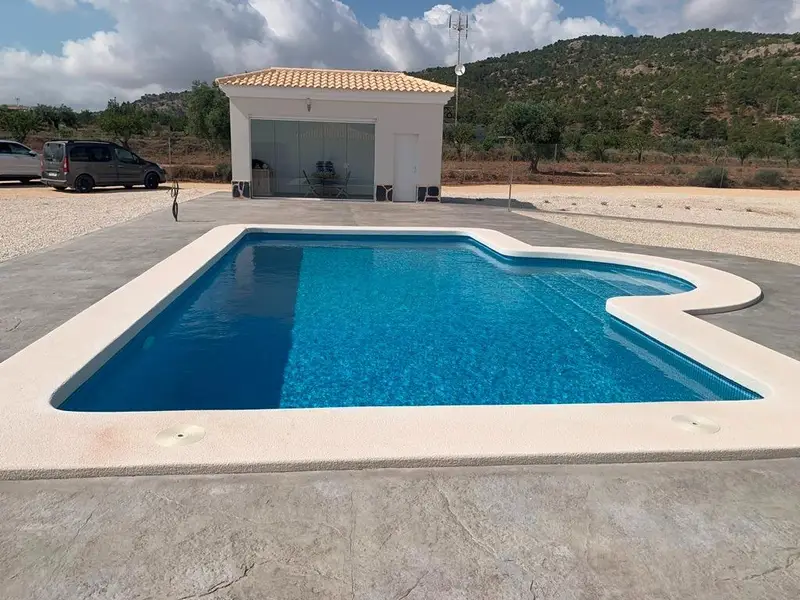 Chalet 4 Dormitorios Pinoso: Piscina, Terraza, Vistas