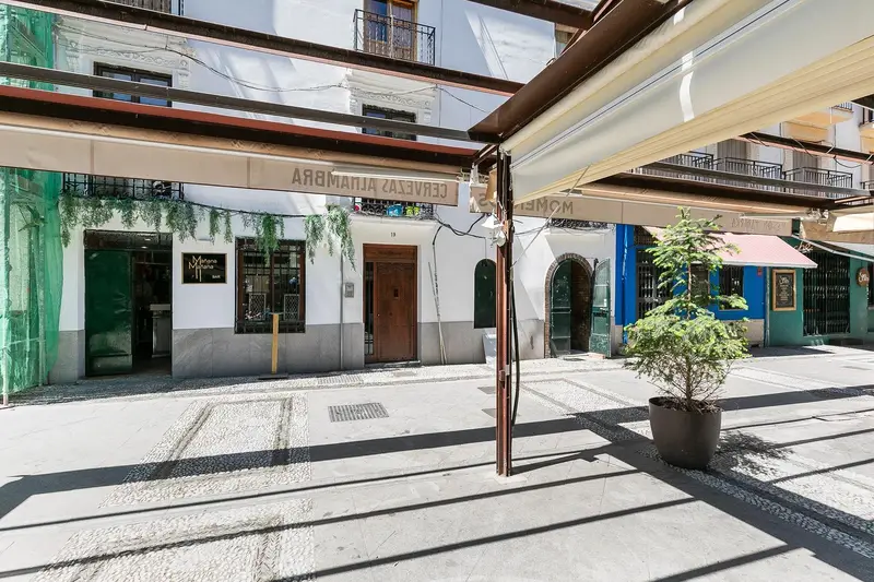 Venta Local Comercial con Terraza en Realejo Granada