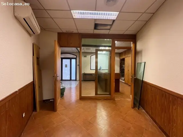 Edificio Uso Comercial En Sant Marti De Tous, Dos Plantas, Posibilidad De Terraza 79.000 Euros!