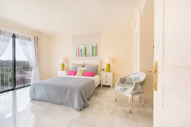 Apartamento en Venta Benahavis 3 Dormitorios 3 Baños Piscina Jardin