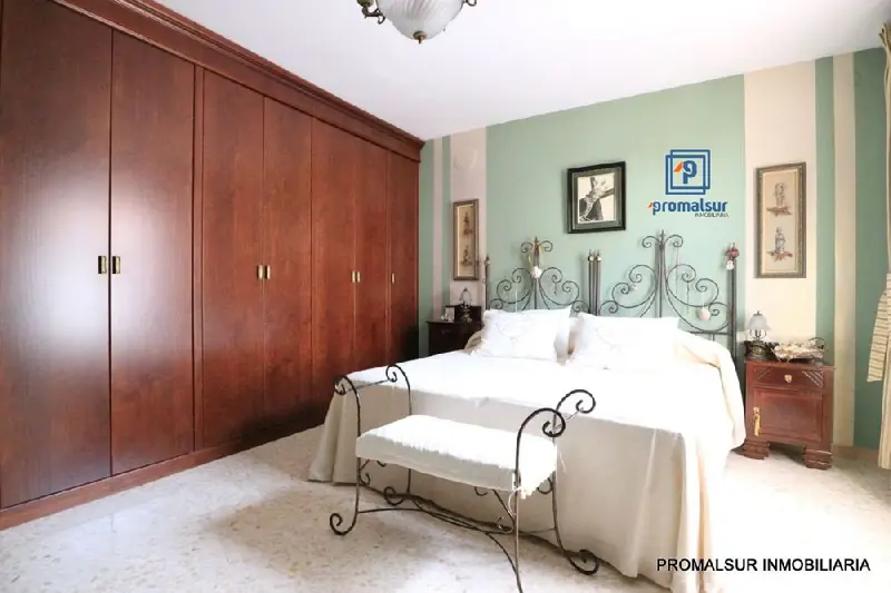 Casa 5 Dormitorios Centro Puente Genil
