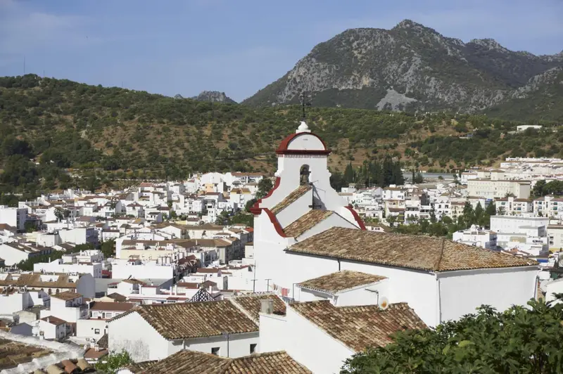 Casa 4 Dormitorios en La Torre Ubrique